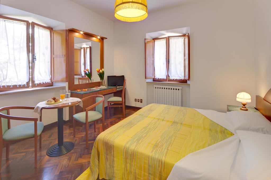 Affittacamere Villa Gigli 锡罗洛 外观 照片